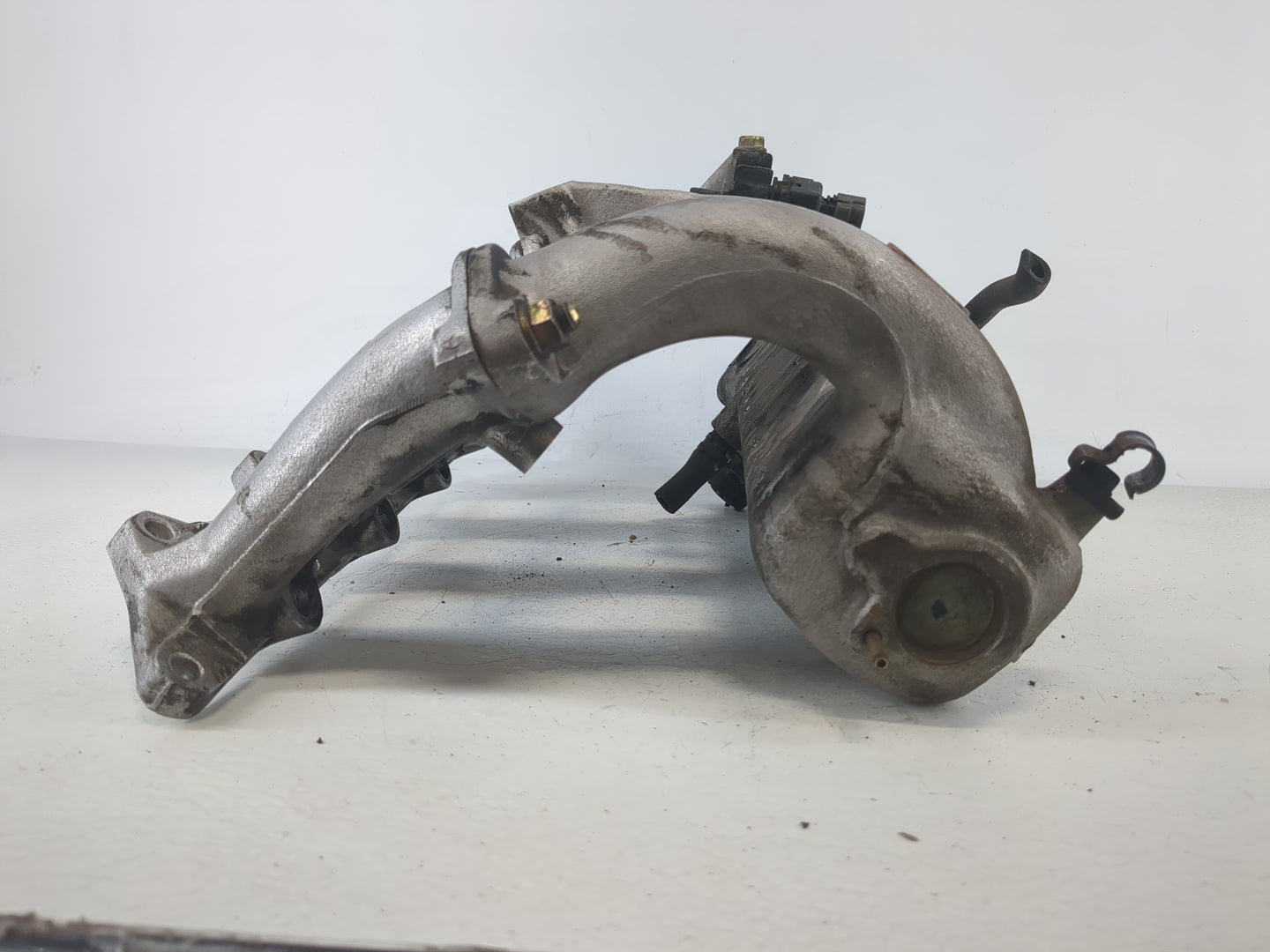 1998-1999 Hyundai Accent Air Intake Manifold Fits Fits 1998 1999 OEM Used Auto Parts - Oemusedautoparts1.com