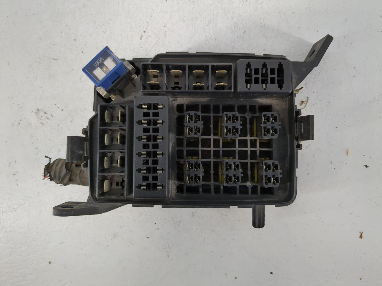 1999 Hyundai Elantra Fusebox Fuse Box Panel Relay Module P/N:91212-22002 Fits OEM Used Auto Parts - Oemusedautoparts1.com