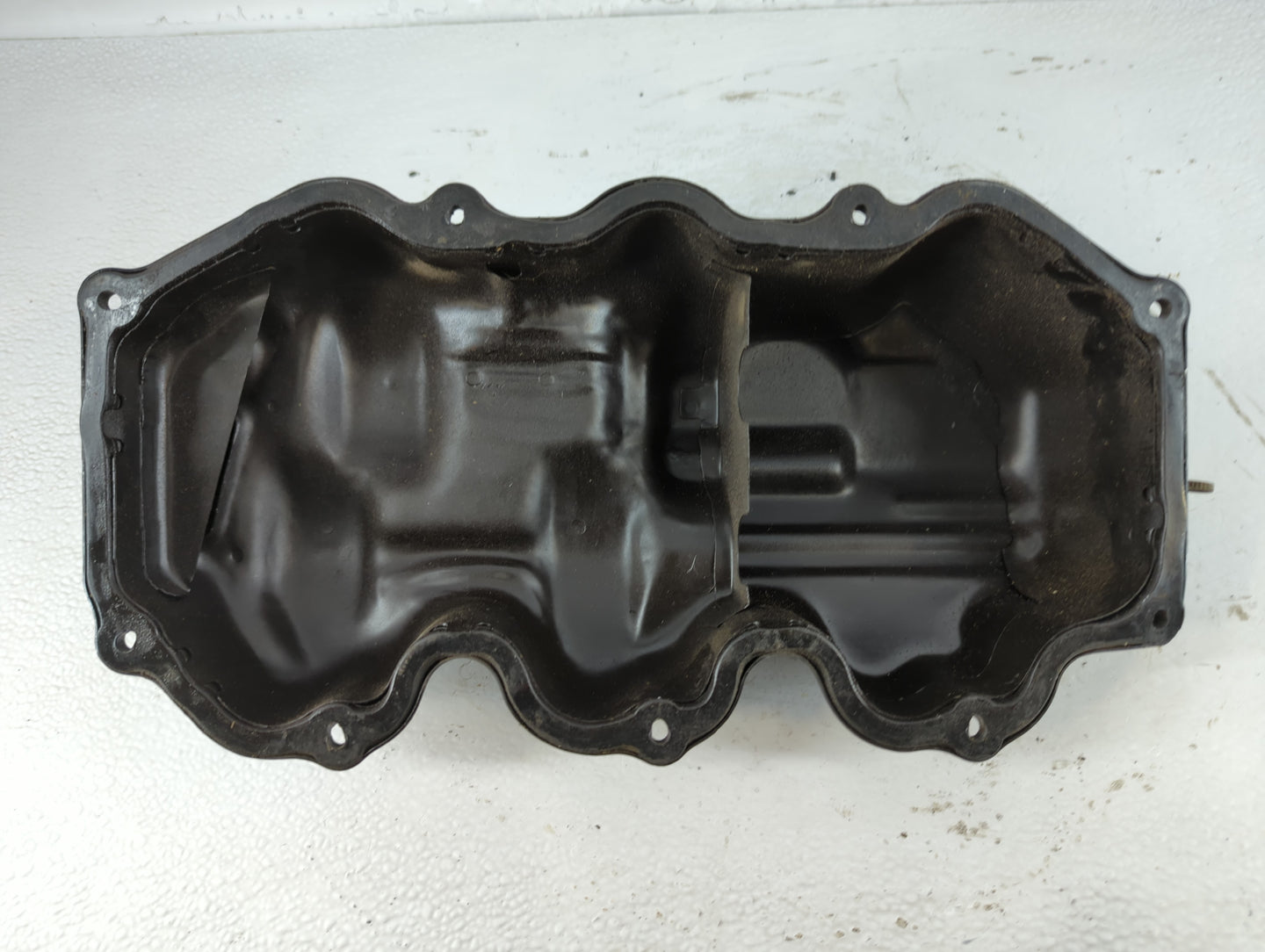 1997-2000 Infiniti Qx4 Engine Oil Pan Fits Fits 1996 1997 1998 1999 2000 OEM Used Auto Parts - Oemusedautoparts1.com