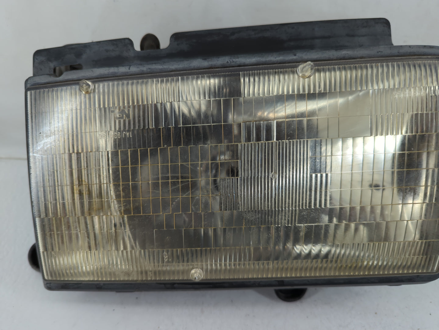 1999 Isuzu Rodeo Driver Left Oem Head Light Headlight Lamp - Oemusedautoparts1.com