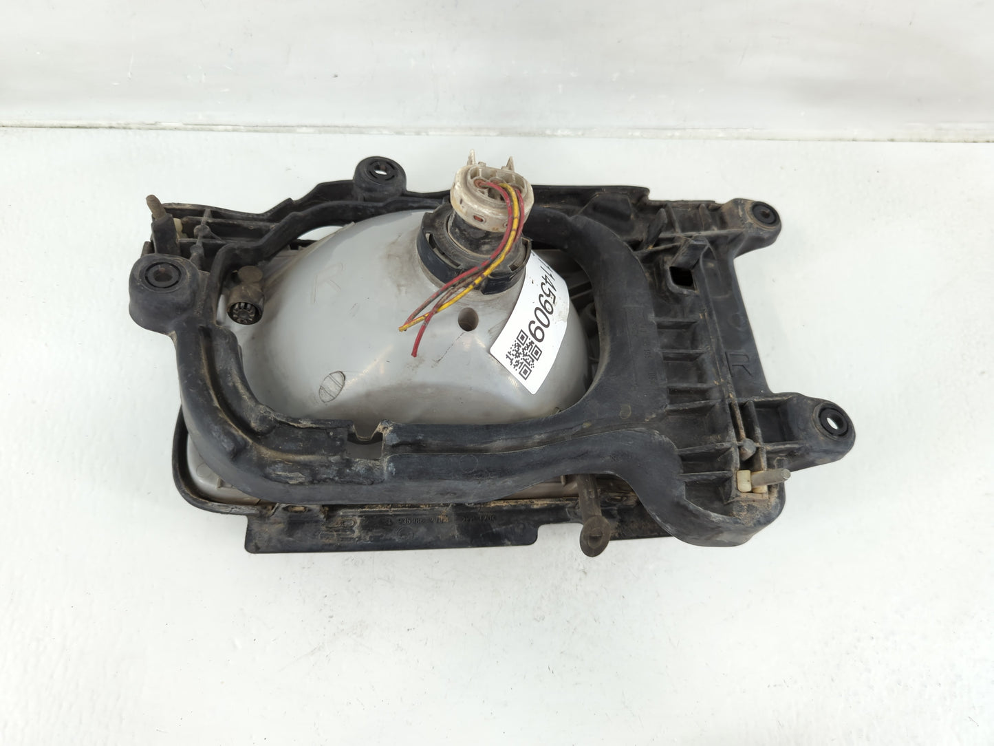 1999 Isuzu Rodeo Passenger Right Oem Head Light Headlight Lamp - Oemusedautoparts1.com