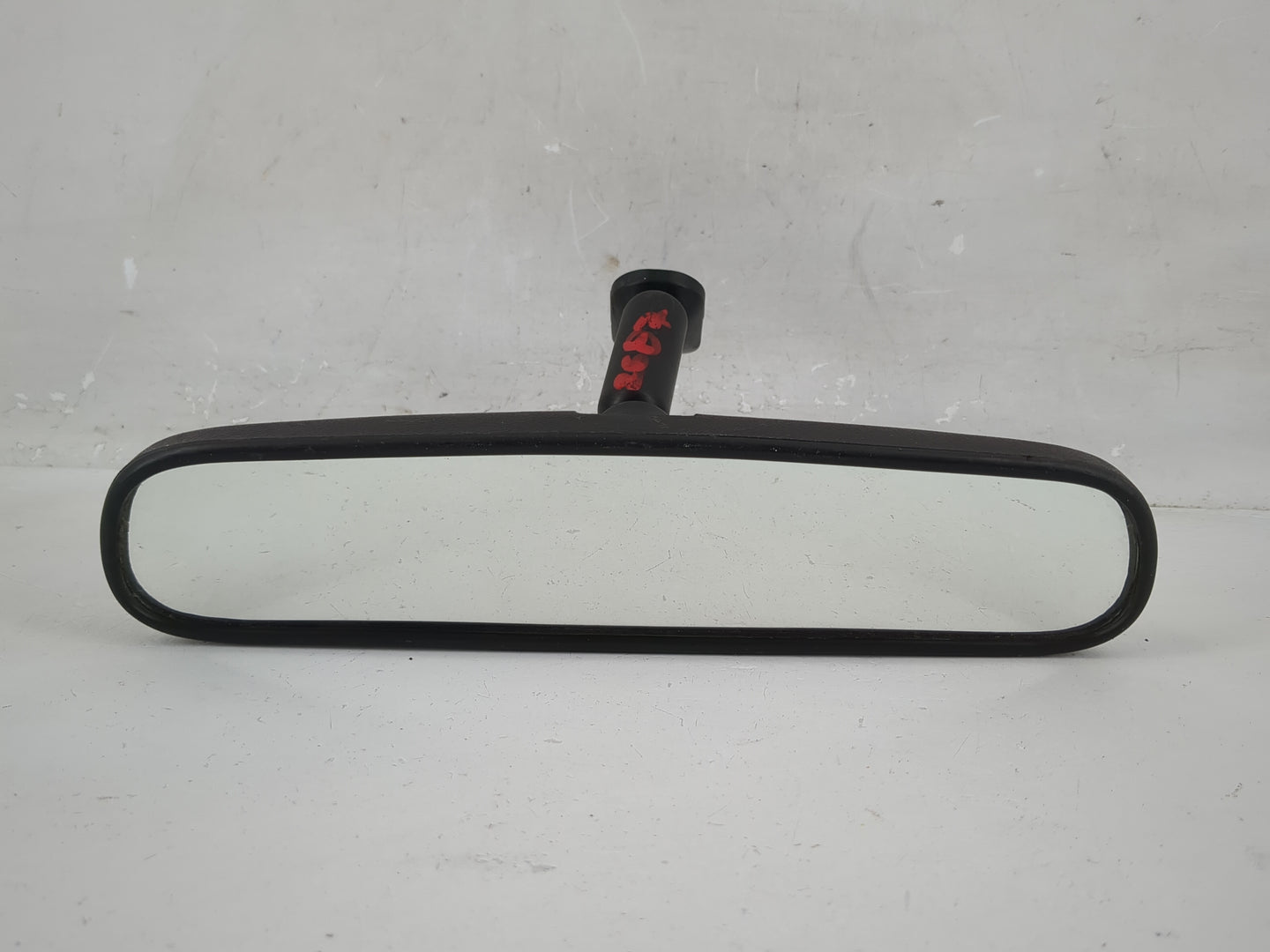 1999 Isuzu Rodeo Interior Rear View Mirror Replacement OEM P/N:E8011082 Fits OEM Used Auto Parts - Oemusedautoparts1.com