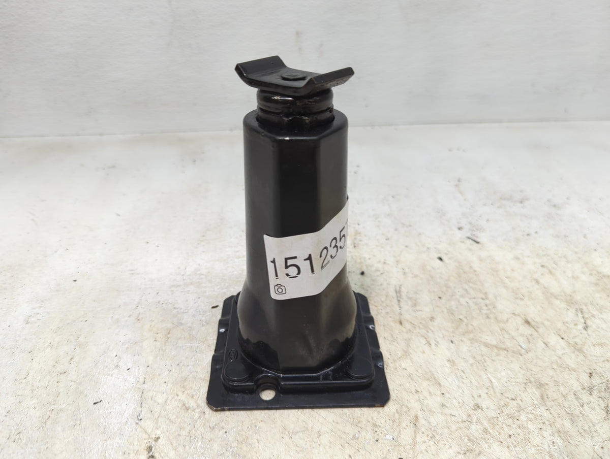 1999 Jeep Cherokee Spare Scissor Car Jack - Oemusedautoparts1.com
