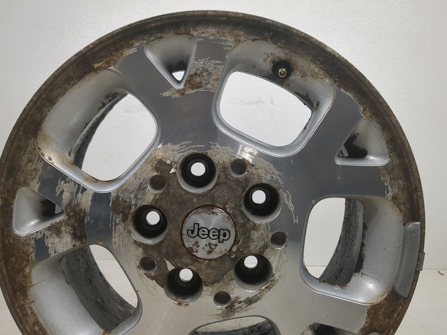 1999-2003 Jeep Grand Cherokee Oem Wheel Rim 1278563 - Oemusedautoparts1.com
