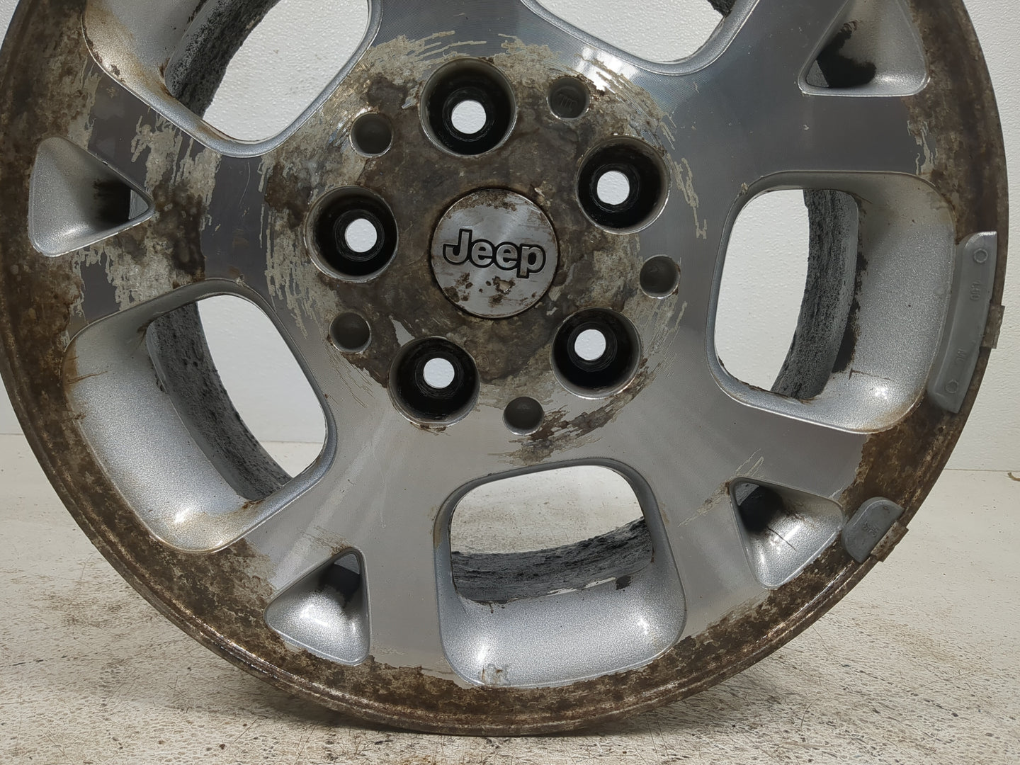 1999-2003 Jeep Grand Cherokee Oem Wheel Rim 1278563 - Oemusedautoparts1.com