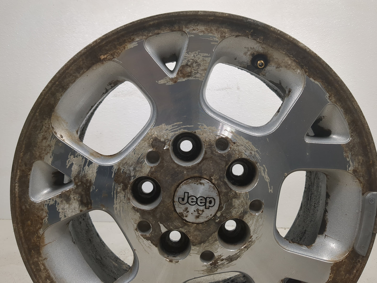 1999-2003 Jeep Grand Cherokee Oem Wheel Rim 1278563 - Oemusedautoparts1.com