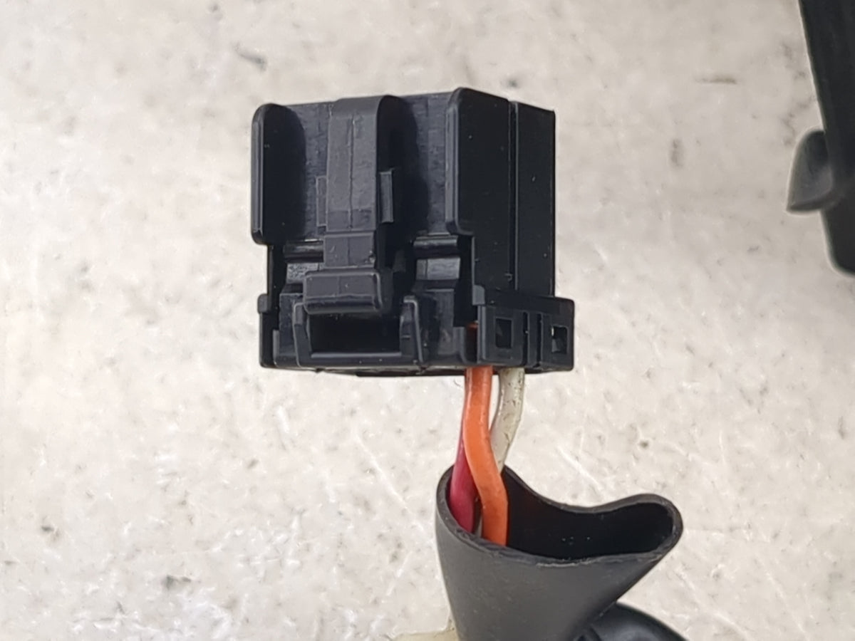 1999-2004 Jeep Grand Cherokee Driver Side View Mirror - Left Door Mirror OEM Used - Oemusedautoparts1.com