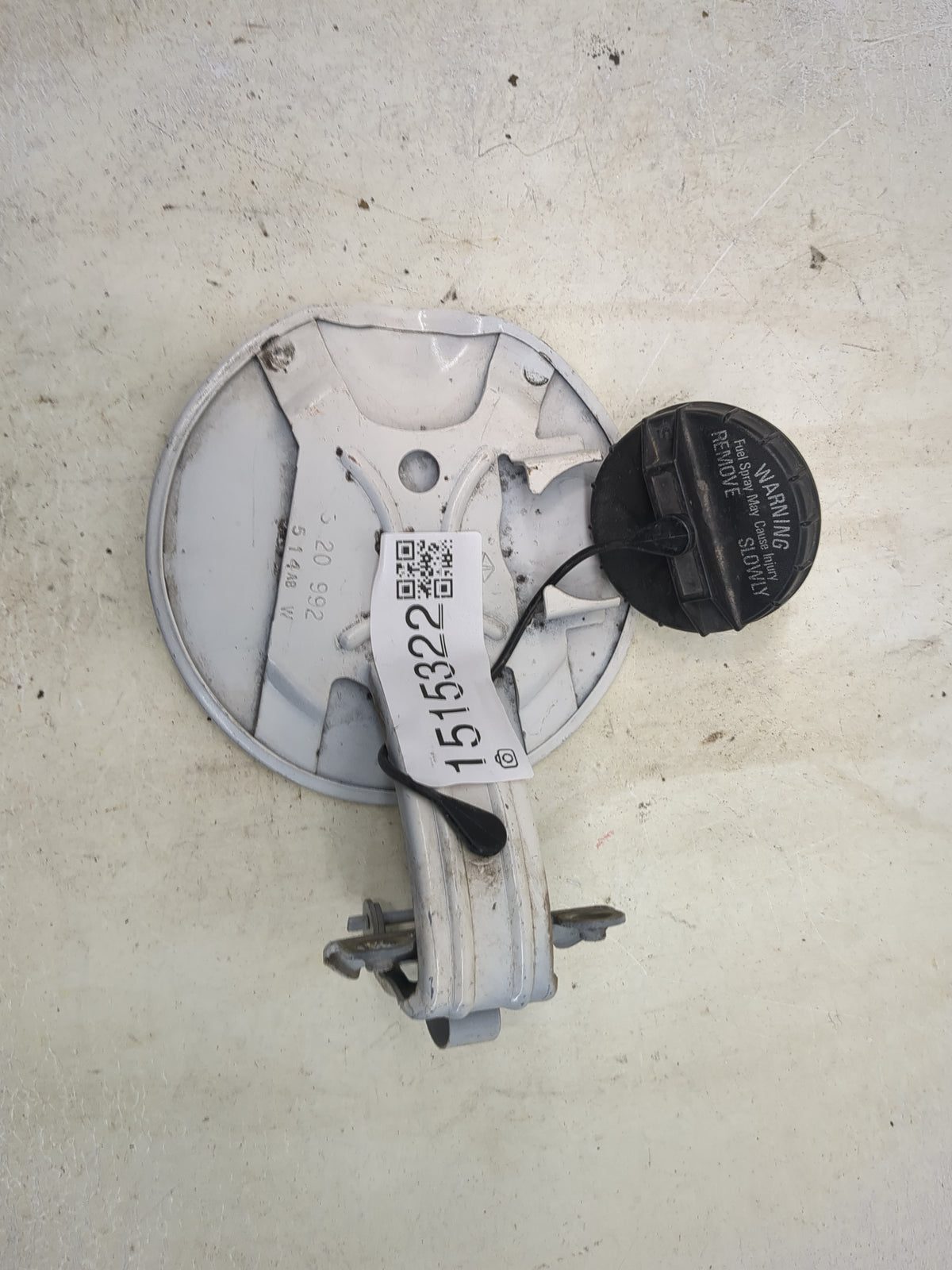 1999 Jeep Grand Cherokee Fuel Tank Door Lid Gas Tank White - Oemusedautoparts1.com