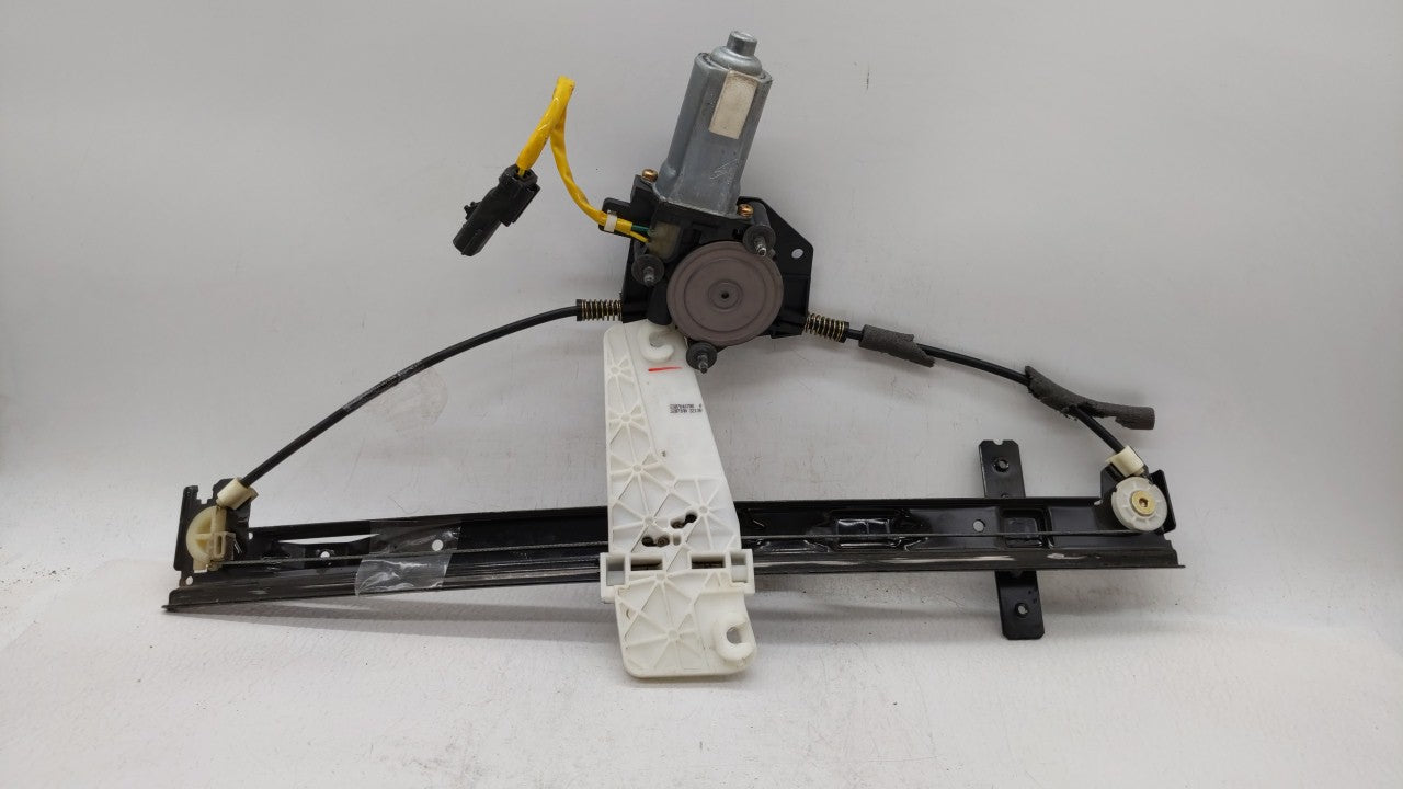 1999-2000 Jeep Grand Cherokee Driver Left Front Window Regulator - Oemusedautoparts1.com