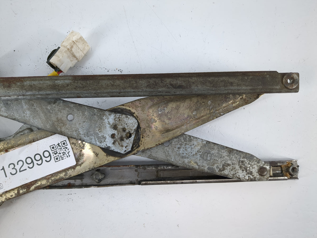 1998-2005 Lexus Gs300 Used Window Regulator Passenger Front 1132999 - Oemusedautoparts1.com