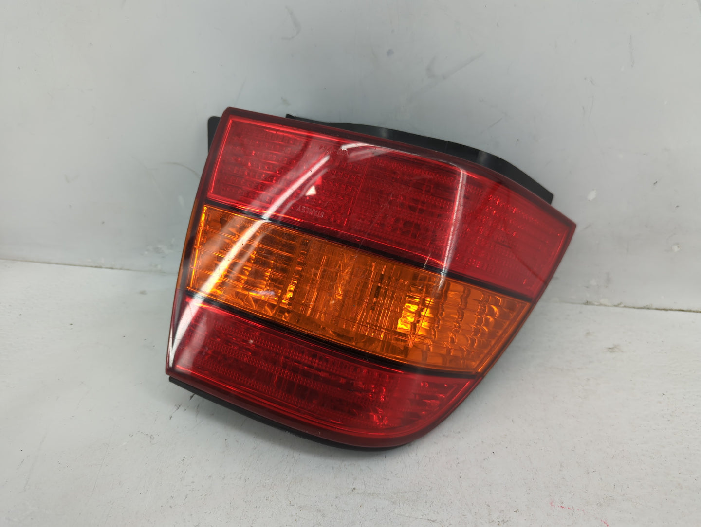 1997-2000 Lexus Ls400 Tail Light Assembly Passenger Right OEM Fits Fits 1997 1998 1999 2000 OEM Used Auto Parts - Oemusedaut