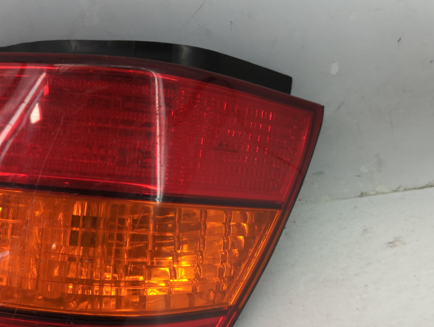 1997-2000 Lexus Ls400 Tail Light Assembly Passenger Right OEM Fits Fits 1997 1998 1999 2000 OEM Used Auto Parts - Oemusedaut
