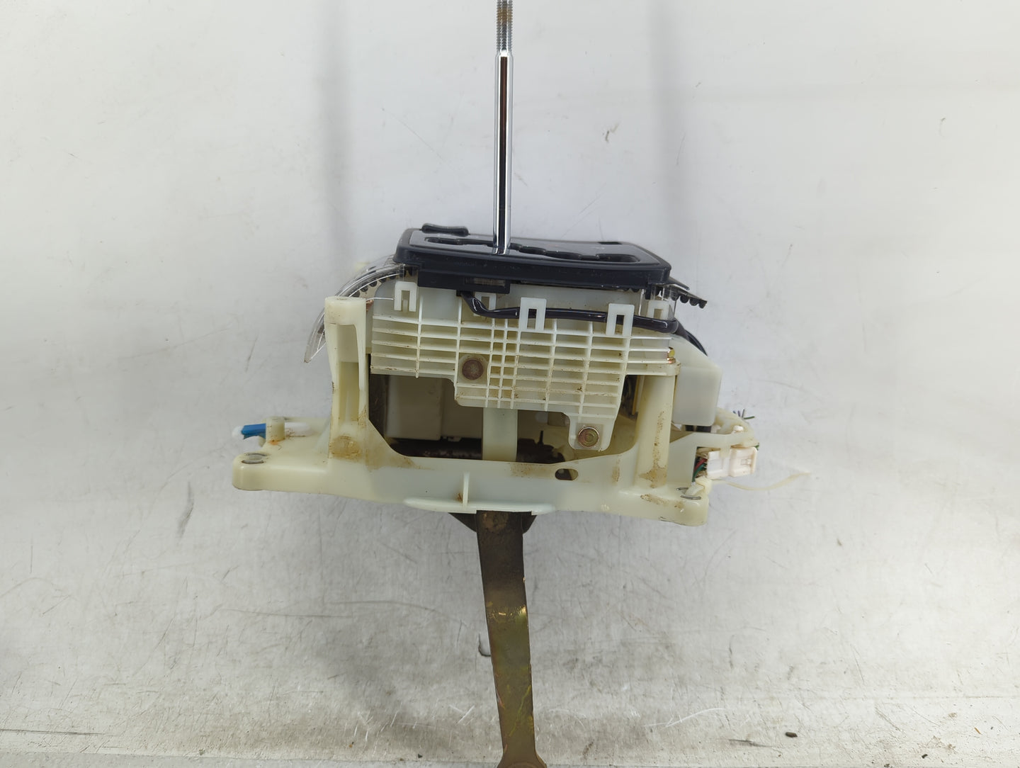 1999 Lexus Ls400 Floor Console Assembly Shifter - Oemusedautoparts1.com