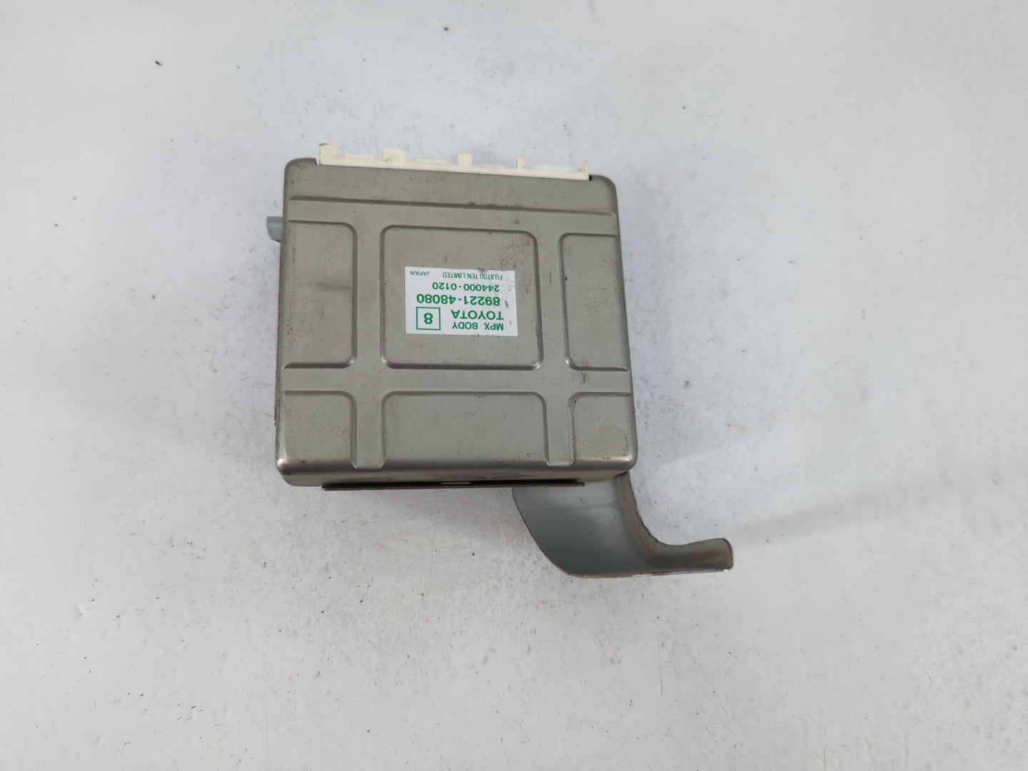 1999-2000 Lexus Rx300 Chassis Control Module Ccm Bcm Body Control - Oemusedautoparts1.com