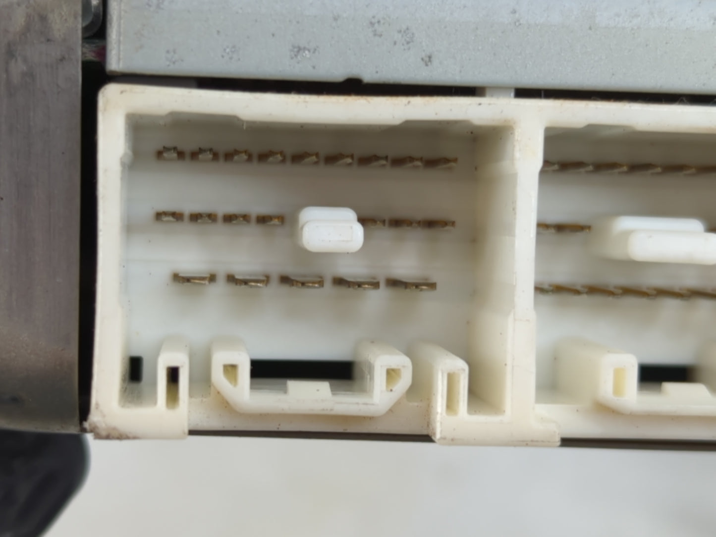 1999-2000 Lexus Rx300 Chassis Control Module Ccm Bcm Body Control - Oemusedautoparts1.com