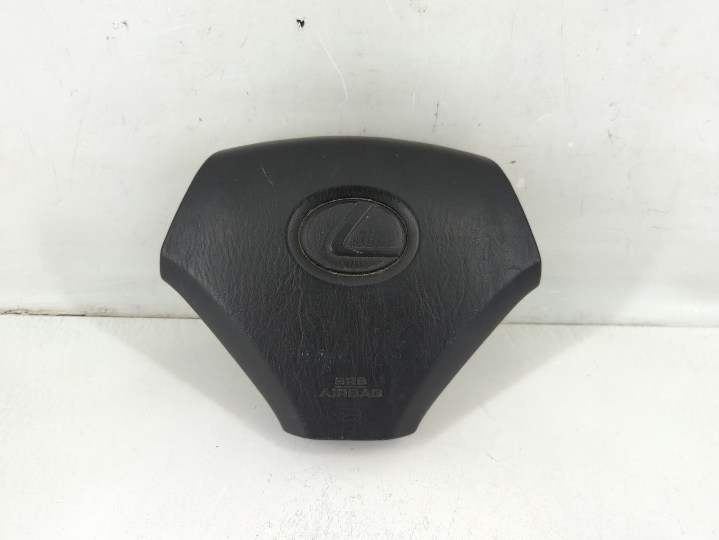 1999-2000 Lexus Rx300 Air Bag Driver Left Steering Wheel Mounted Fits Fits 1999 2000 OEM Used Auto Parts - Oemusedautoparts1