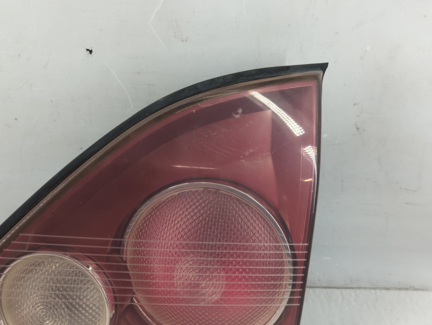 1999-2000 Lexus Rx300 Tail Light Assembly Driver Left OEM Fits Fits 1999 2000 OEM Used Auto Parts - Oemusedautoparts1.com