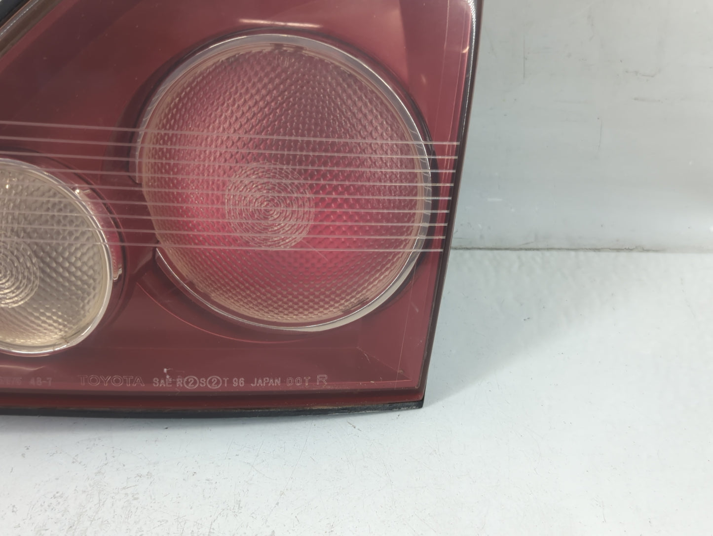 1999-2000 Lexus Rx300 Tail Light Assembly Driver Left OEM Fits Fits 1999 2000 OEM Used Auto Parts - Oemusedautoparts1.com