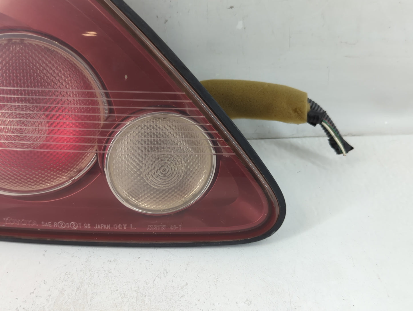 1999-2000 Lexus Rx300 Tail Light Assembly Driver Left OEM Fits Fits 1999 2000 OEM Used Auto Parts - Oemusedautoparts1.com