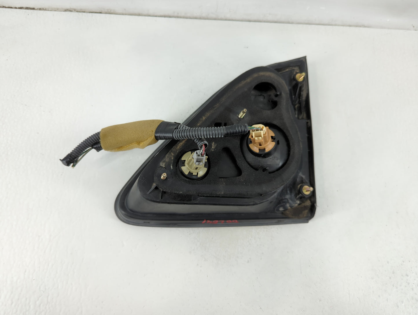 1999-2000 Lexus Rx300 Tail Light Assembly Driver Left OEM Fits Fits 1999 2000 OEM Used Auto Parts - Oemusedautoparts1.com