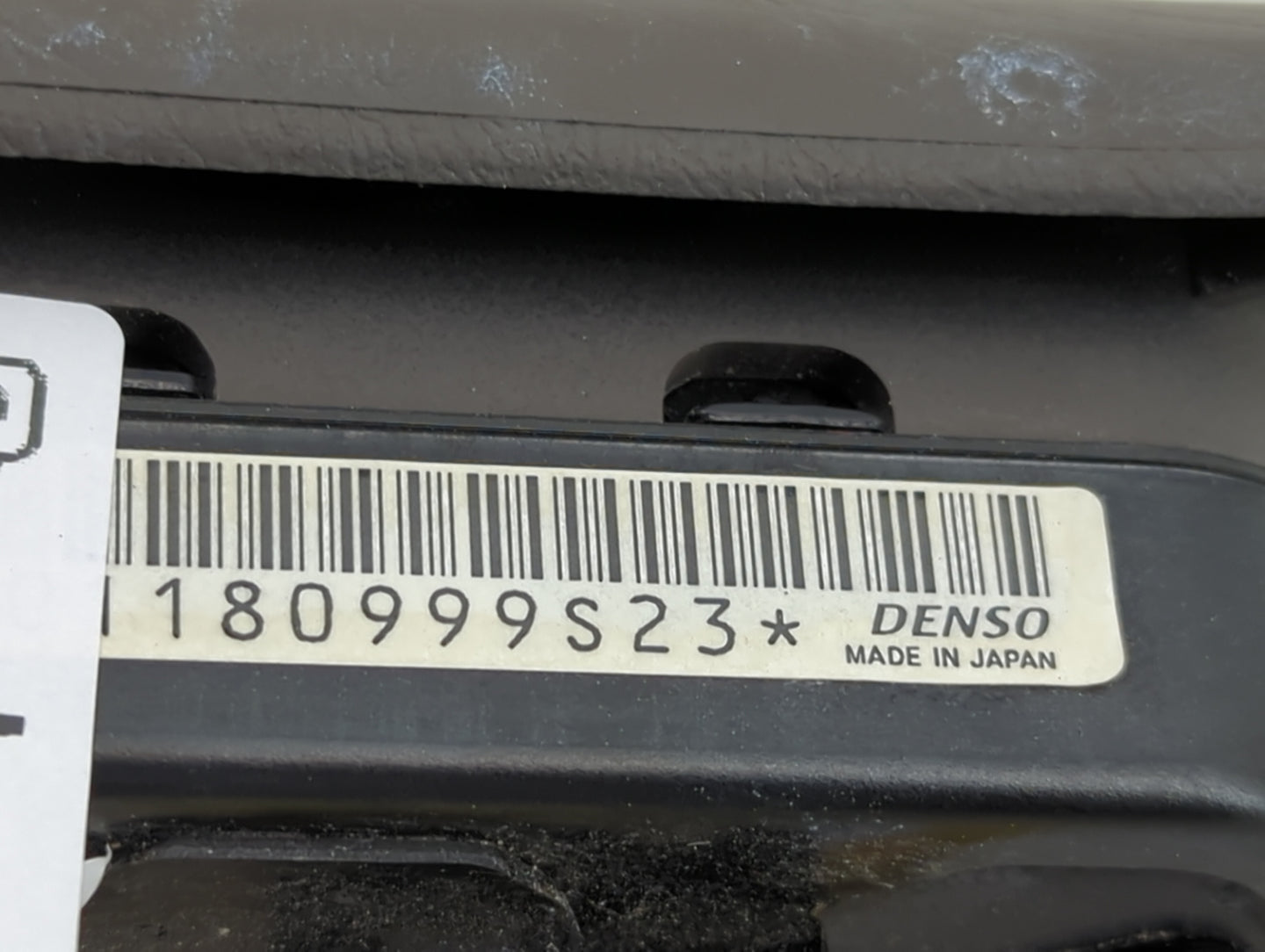 1999 Lexus Rx300 Air Bag Driver Left Steering Wheel Mounted Black - Oemusedautoparts1.com