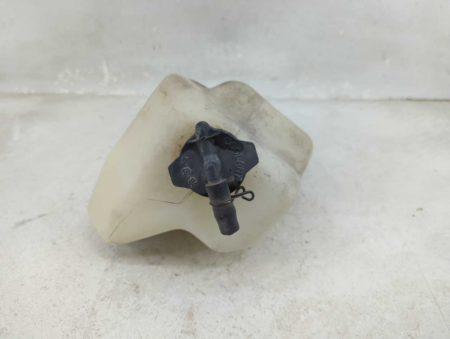 1999-1999 Lexus Rx300 Radiator Coolant Overflow Expansion Tank Bottle - Oemusedautoparts1.com