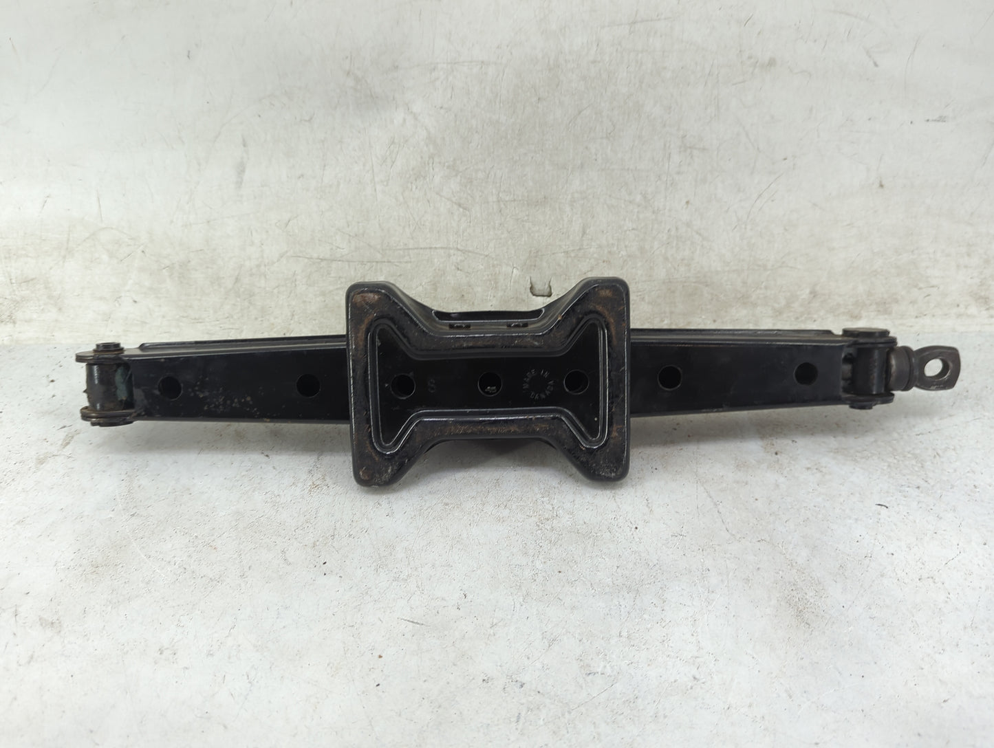 1999 Lexus Rx300 Spare Scissor Car Jack - Oemusedautoparts1.com
