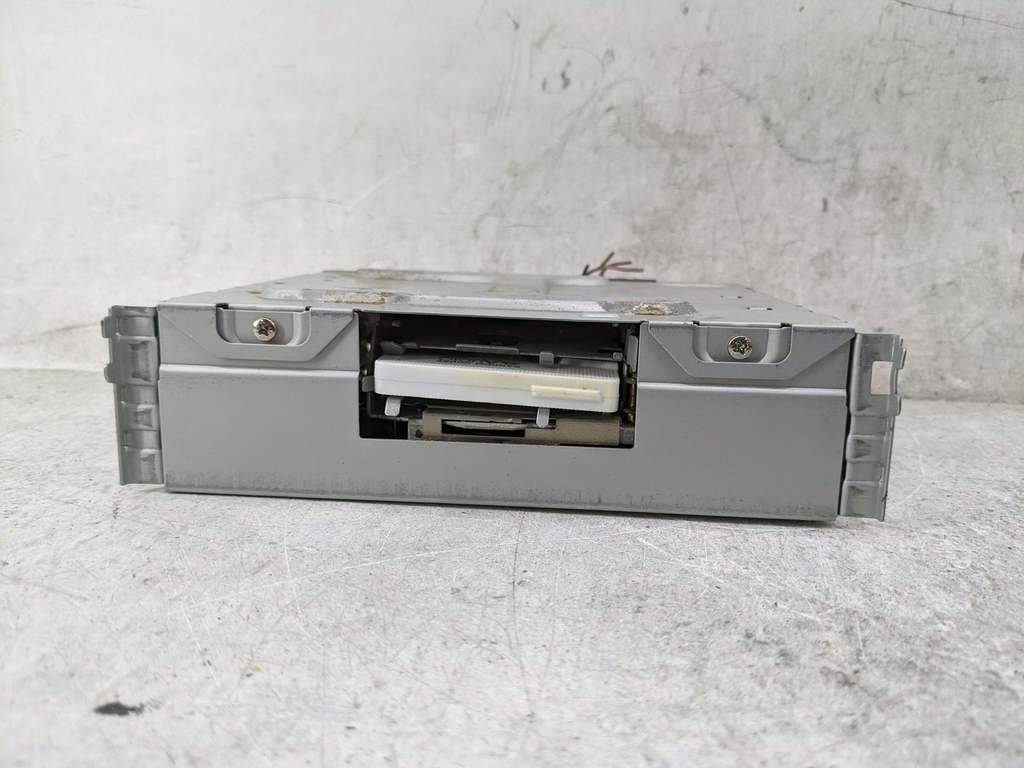 1999 Lexus Rx300 Radio AM FM Cd Player Receiver Replacement P/N:86120-48050 KEX-M9086ZT Fits OEM Used Auto Parts - Oemusedau