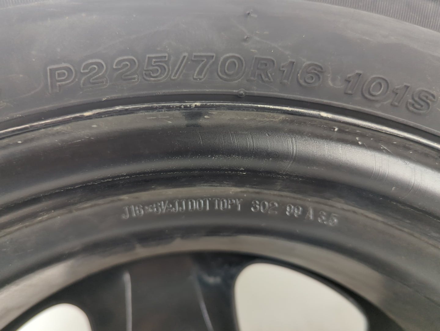 1999 Lexus Rx300 Spare Donut Tire Wheel Rim Oem - Oemusedautoparts1.com