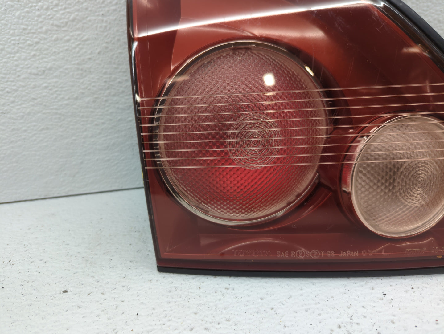 1999-2000 Lexus Rx300 Tail Light Assembly Driver Left OEM Fits Fits 1999 2000 OEM Used Auto Parts - Oemusedautoparts1.com