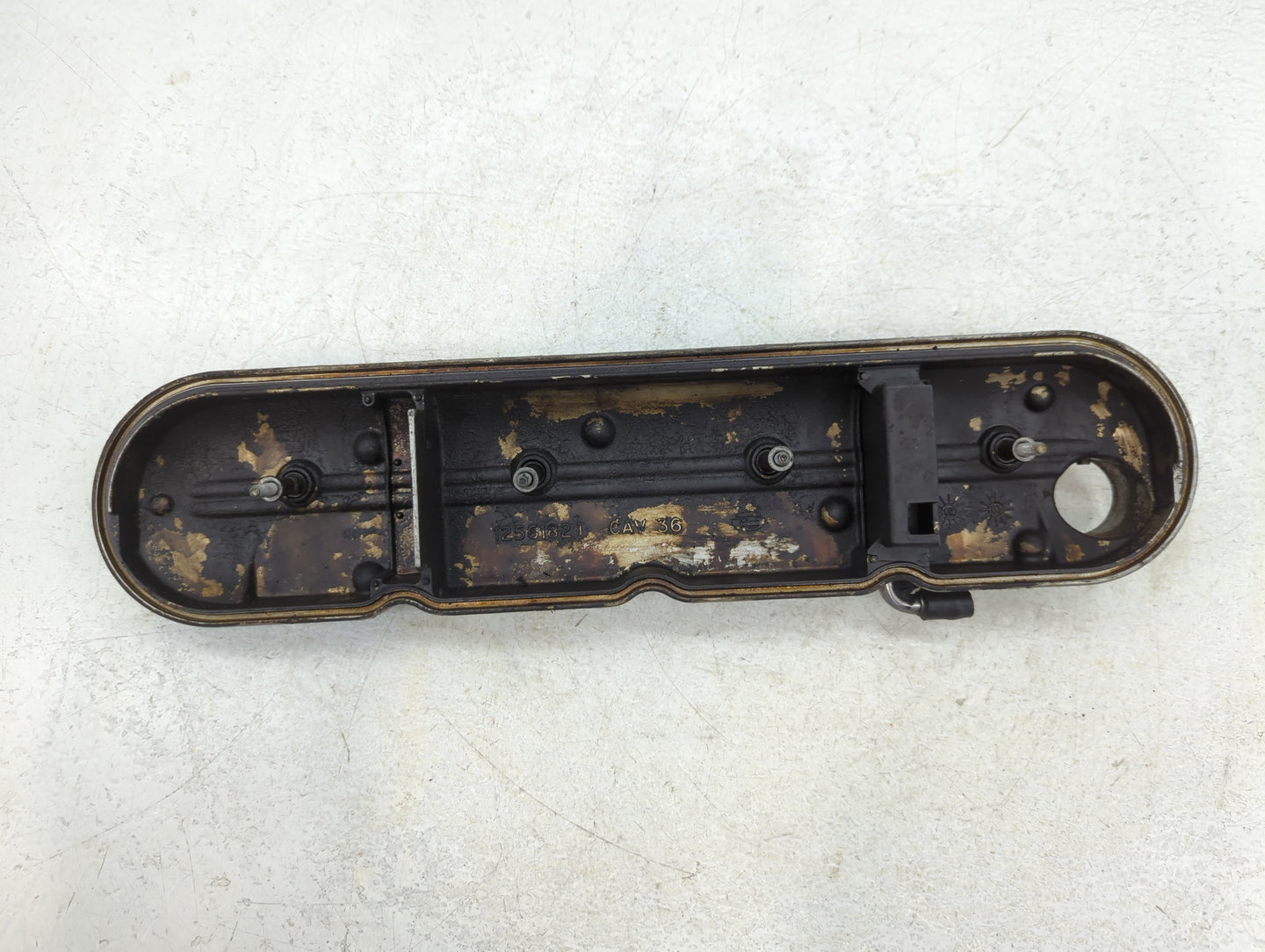 1999 Lincoln Ls Driver Left Cylinder Head Valve Cover P/N:12561821 Fits OEM Used Auto Parts - Oemusedautoparts1.com