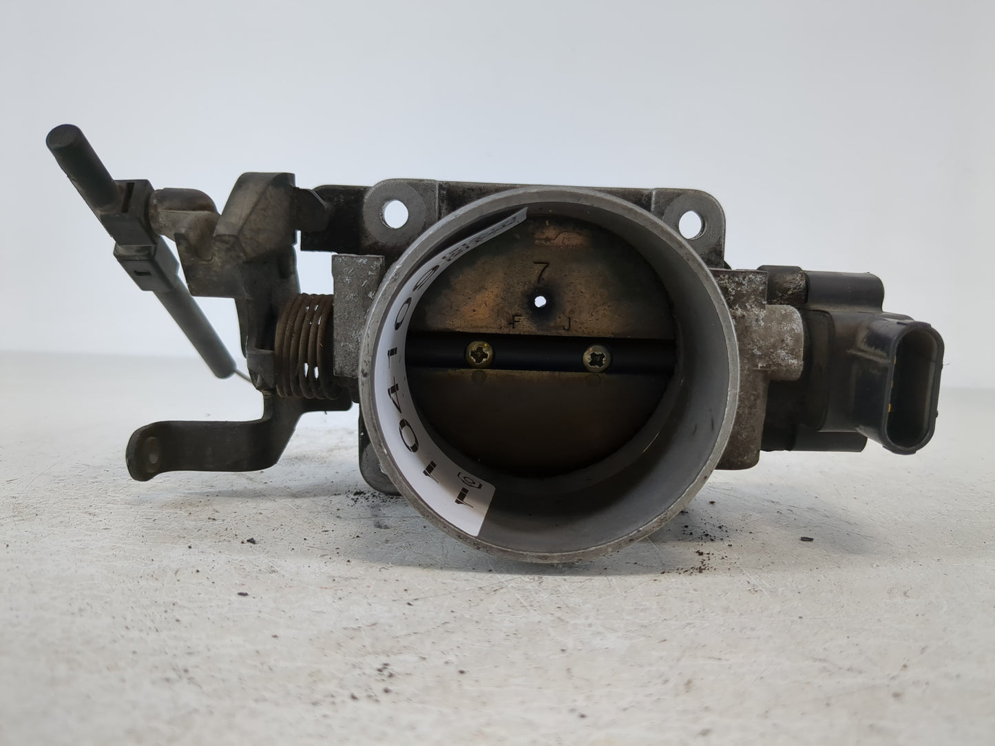 1999 Lincoln Navigator Throttle Body P/N:XL3U-BB Fits OEM Used Auto Parts - Oemusedautoparts1.com