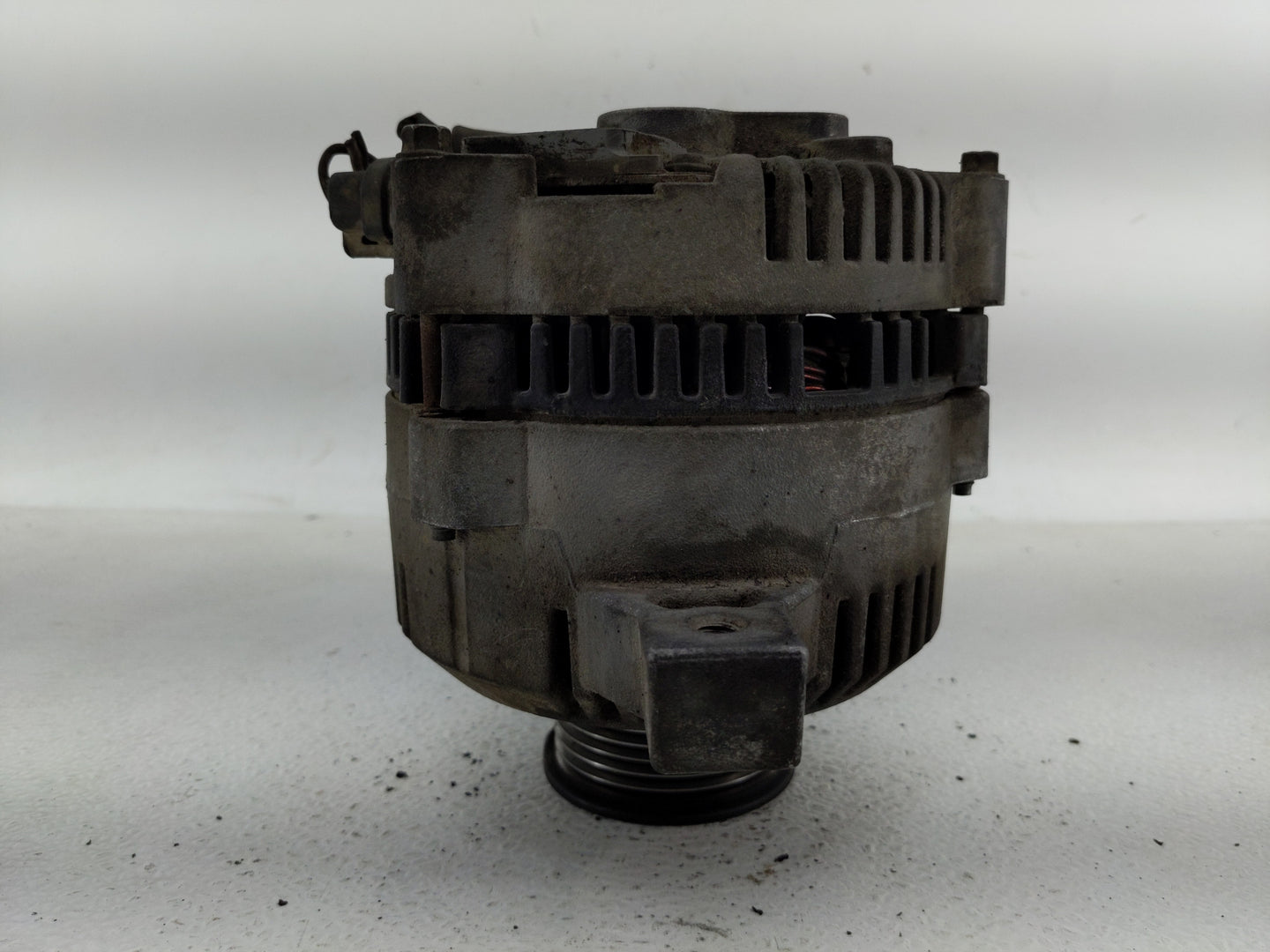 1998-1999 Lincoln Navigator Alternator Replacement Generator Charging Assembly Engine OEM P/N:F5DU-10316-AA Fits OEM Used Au