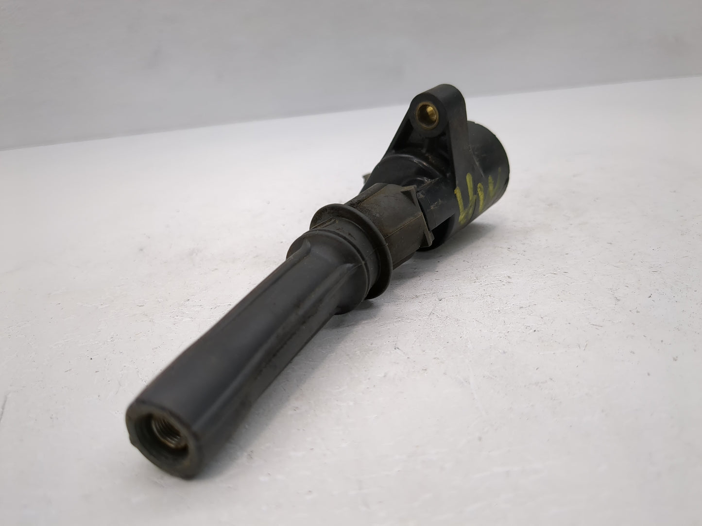 1998-2000 Lincoln Town Car Ignition Coil Igniter Pack - Oemusedautoparts1.com