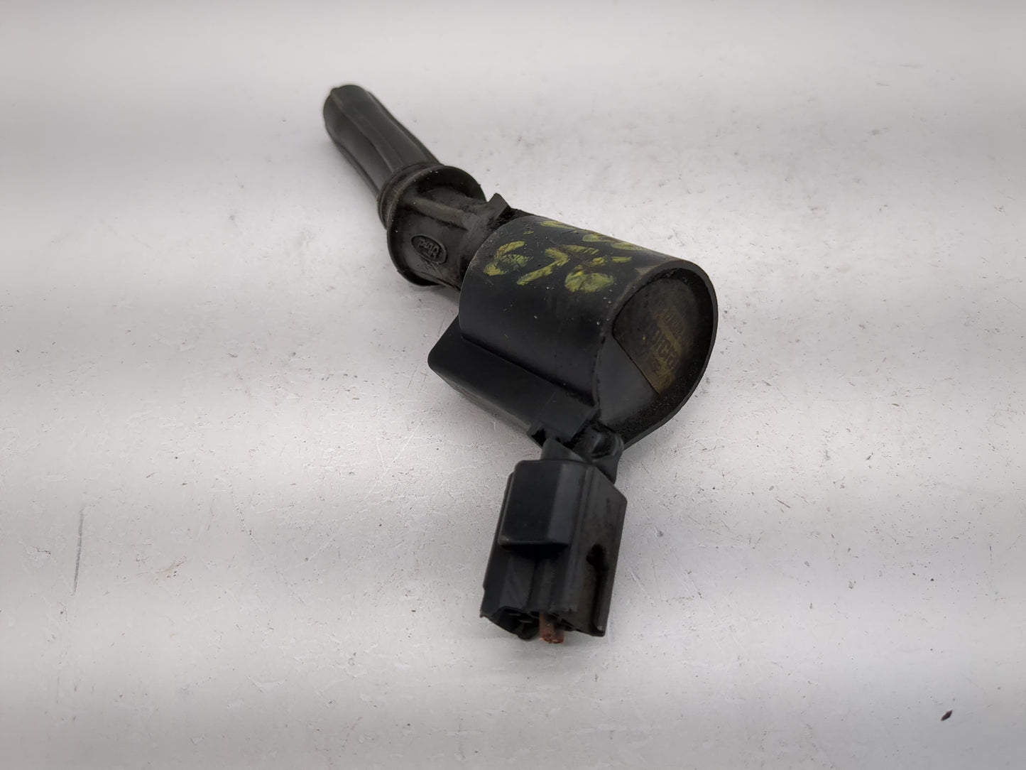 1998-2000 Lincoln Town Car Ignition Coil Igniter Pack - Oemusedautoparts1.com