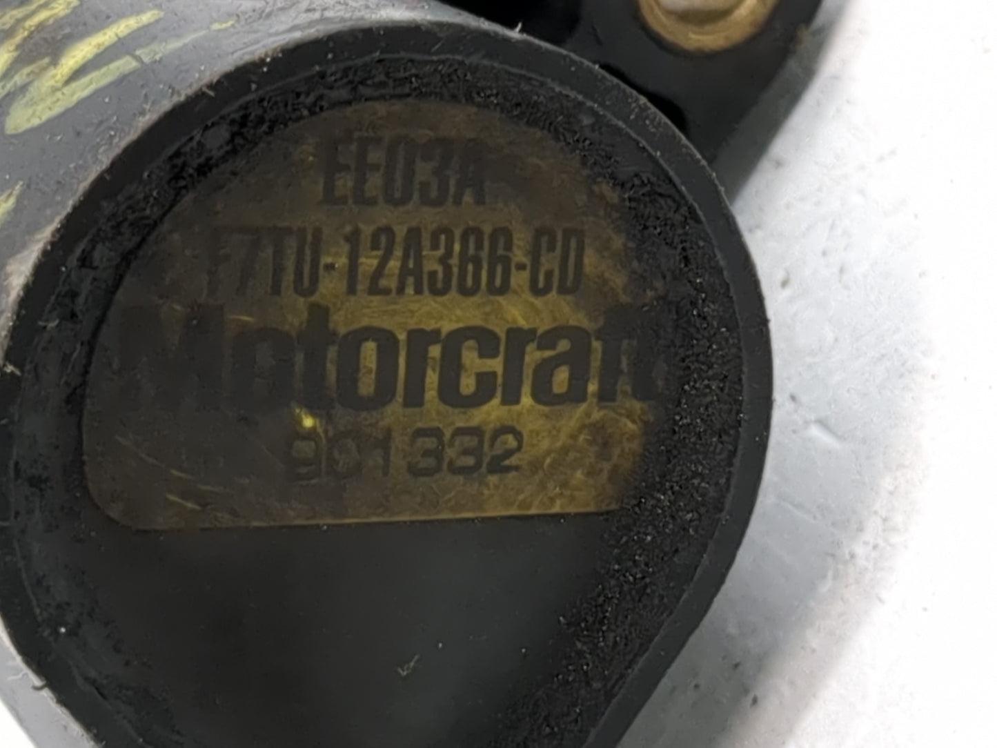 1998-2000 Lincoln Town Car Ignition Coil Igniter Pack - Oemusedautoparts1.com