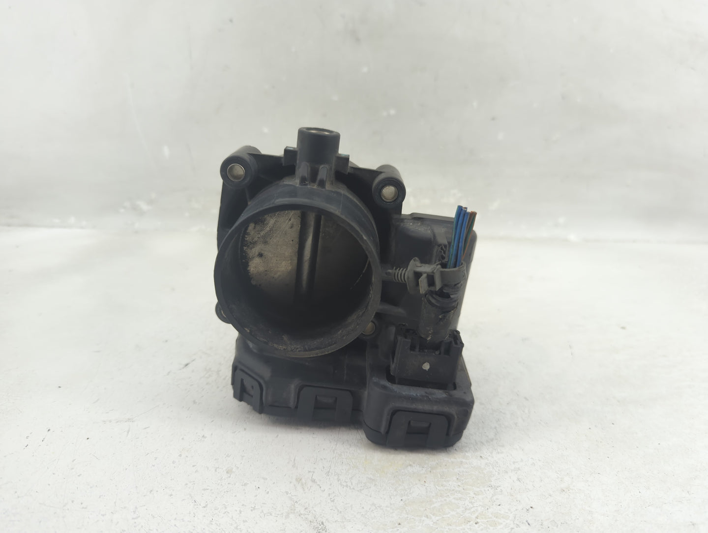 1998-2000 Mercedes-Benz C280 Throttle Body P/N:0 280 750 203 04861661AB Fits Fits 1998 1999 2000 OEM Used Auto Parts - Oemus