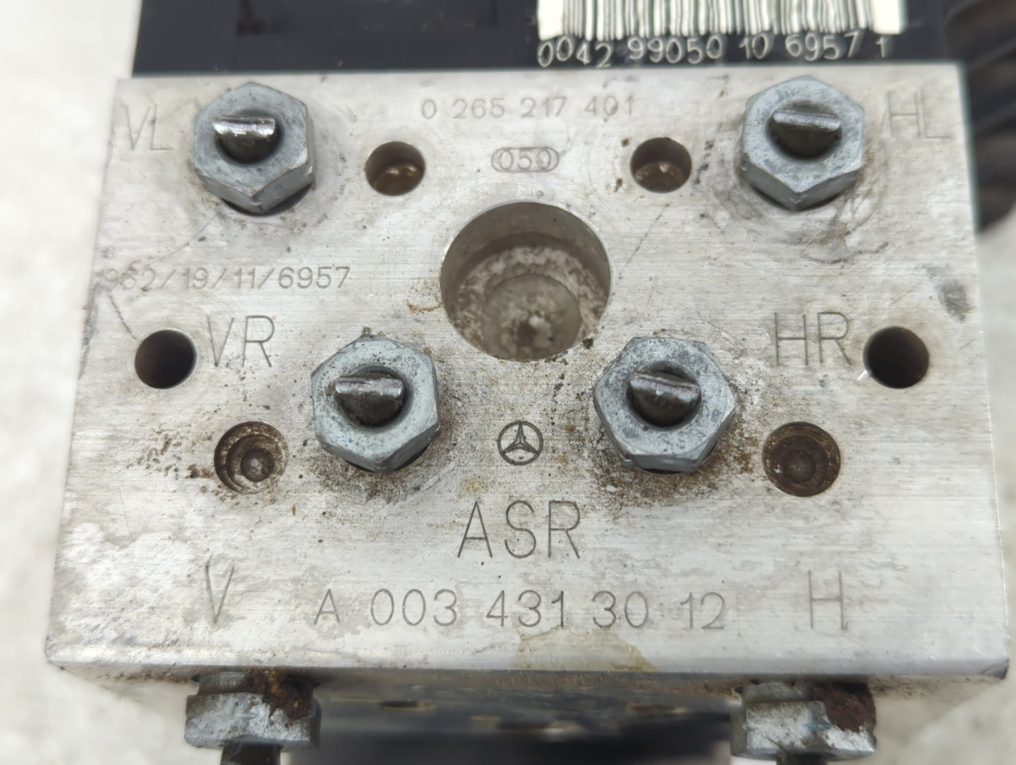1996-1999 Mercedes-Benz C280 ABS Pump Control Module Replacement P/N:0 265 217 401 A003 431 03 12 Fits Fits 1996 1997 1998 1