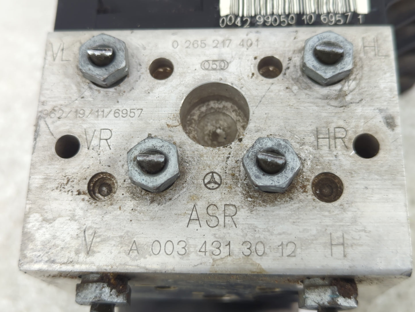 1996-1999 Mercedes-Benz C280 ABS Pump Control Module Replacement P/N:0 265 217 401 A003 431 03 12 Fits Fits 1996 1997 1998 1