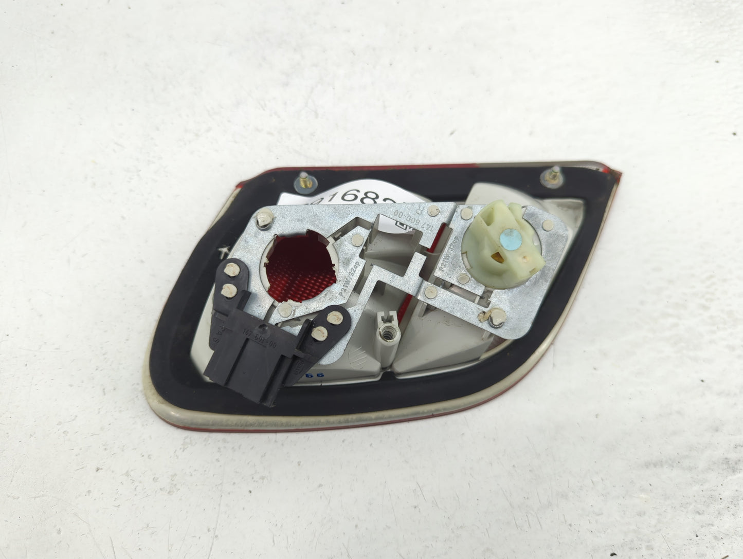 1999 Mercedes-Benz Clk280 Tail Light Assembly Passenger Right OEM Fits Fits 1998 2000 2001 2002 2003 OEM Used Auto Parts - O