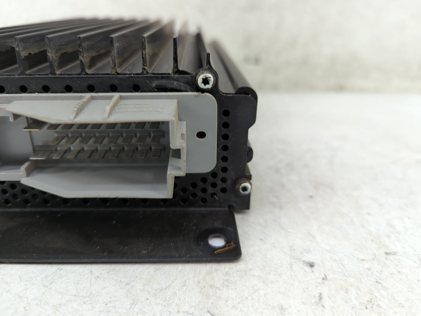 1999 Mercedes-benz E-class Radio Speaker Amplifier - Oemusedautoparts1.com
