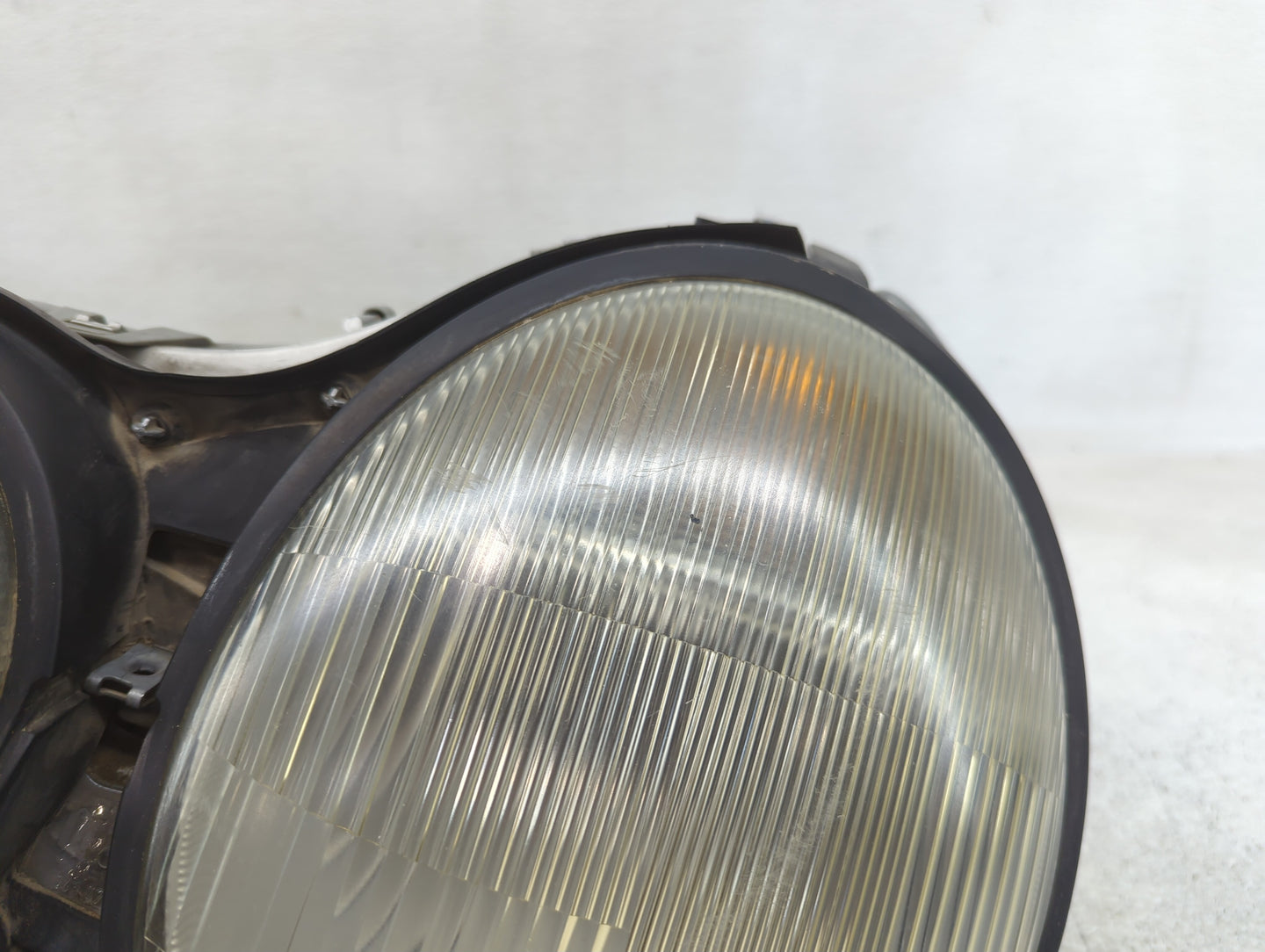 1996-1999 Mercedes-benz E300 Driver Left Oem Head Light Headlight Lamp - Oemusedautoparts1.com