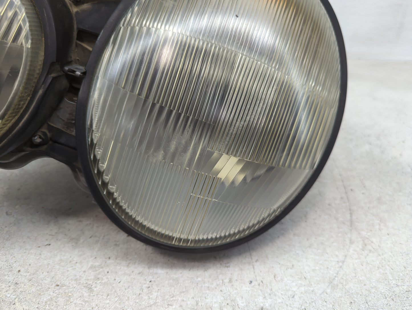 1996-1999 Mercedes-benz E300 Driver Left Oem Head Light Headlight Lamp - Oemusedautoparts1.com
