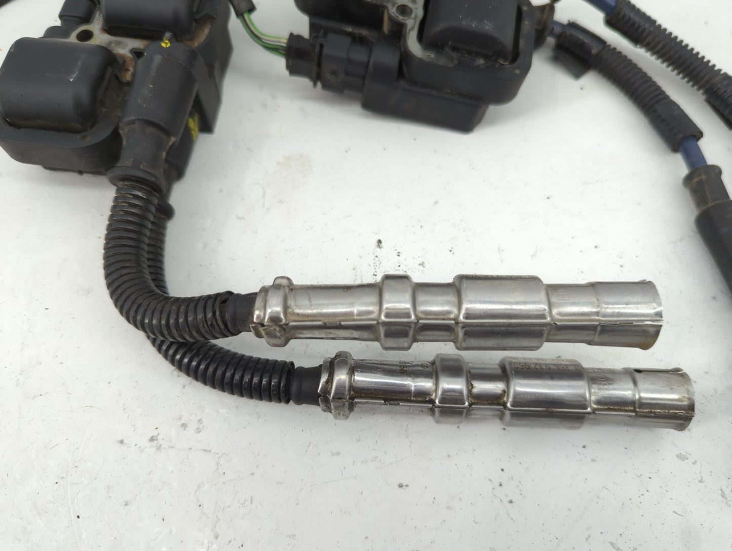1998-2005 Mercedes-benz E320 Ignition Coil Igniter Pack - Oemusedautoparts1.com