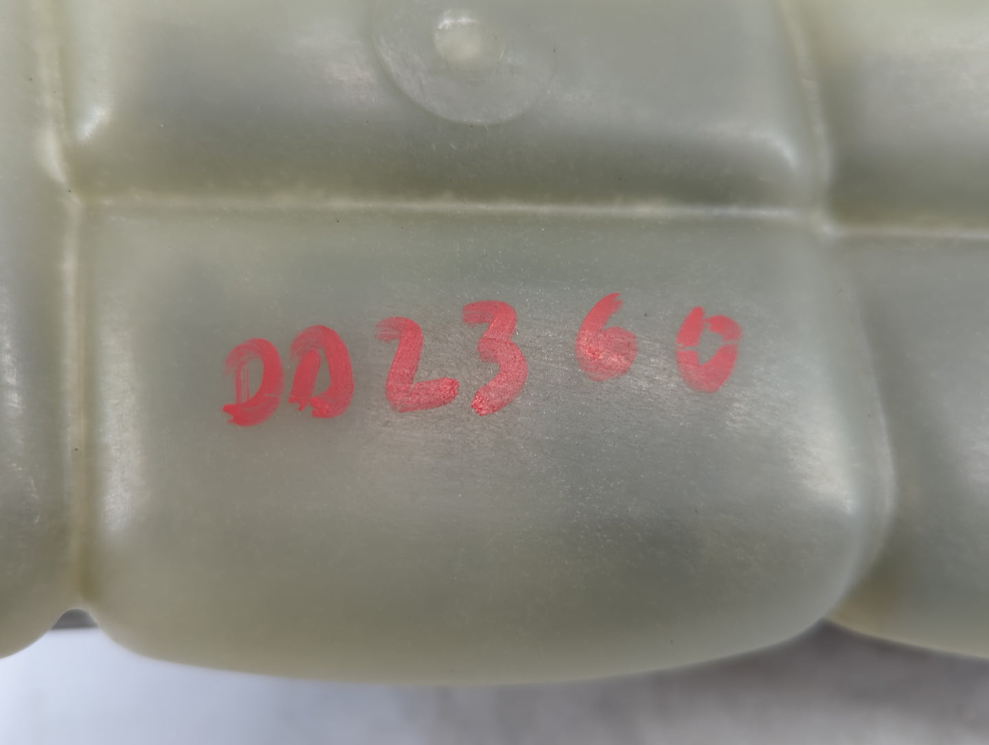 1998-1999 Mercedes-benz E320 Windshield Washer Fluid Reservoir Bottle Oem - Oemusedautoparts1.com