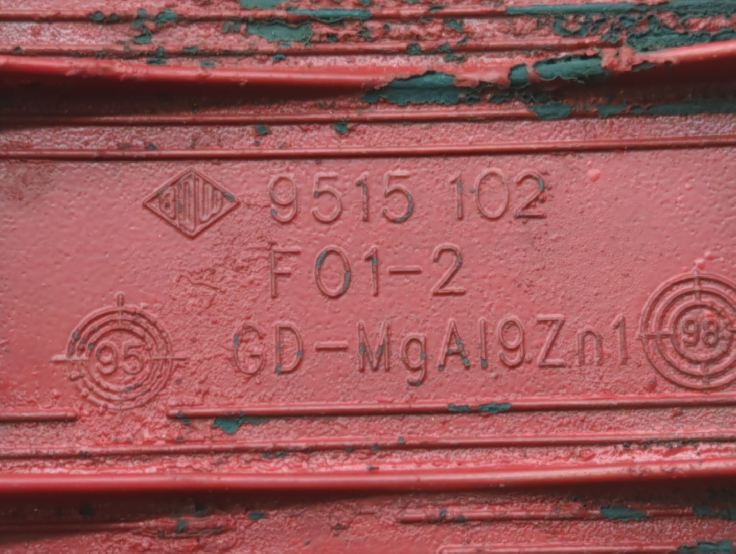 1999 Mercedes-benz Slk200 Engine Cover - Oemusedautoparts1.com