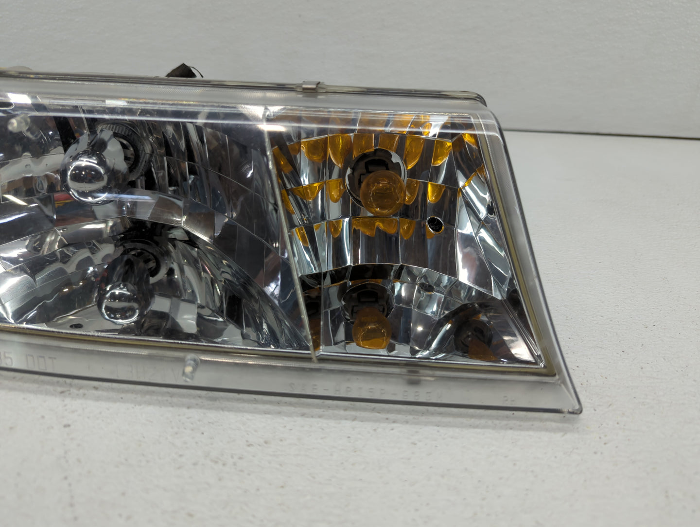 1999 Mercury Grand Marquis Passenger Right Oem Head Light Headlight Lamp - Oemusedautoparts1.com