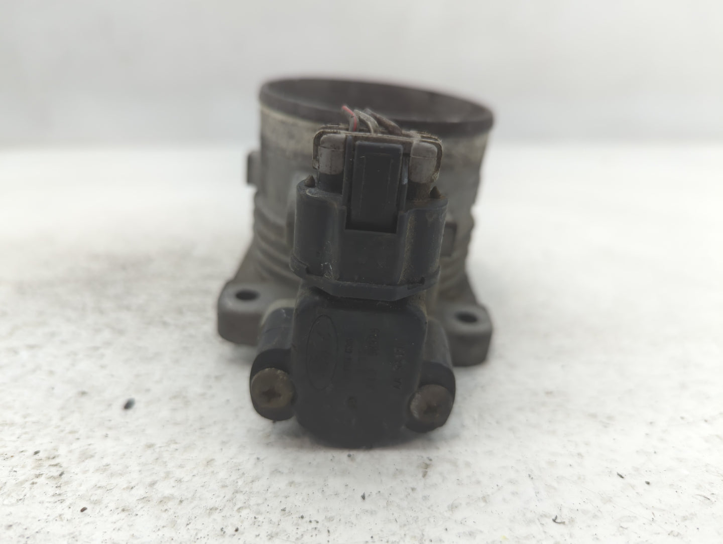 1998-2004 Mercury Grand Marquis Throttle Body Fits Fits 1998 1999 2000 2001 2002 2003 2004 OEM Used Auto Parts - Oemusedauto