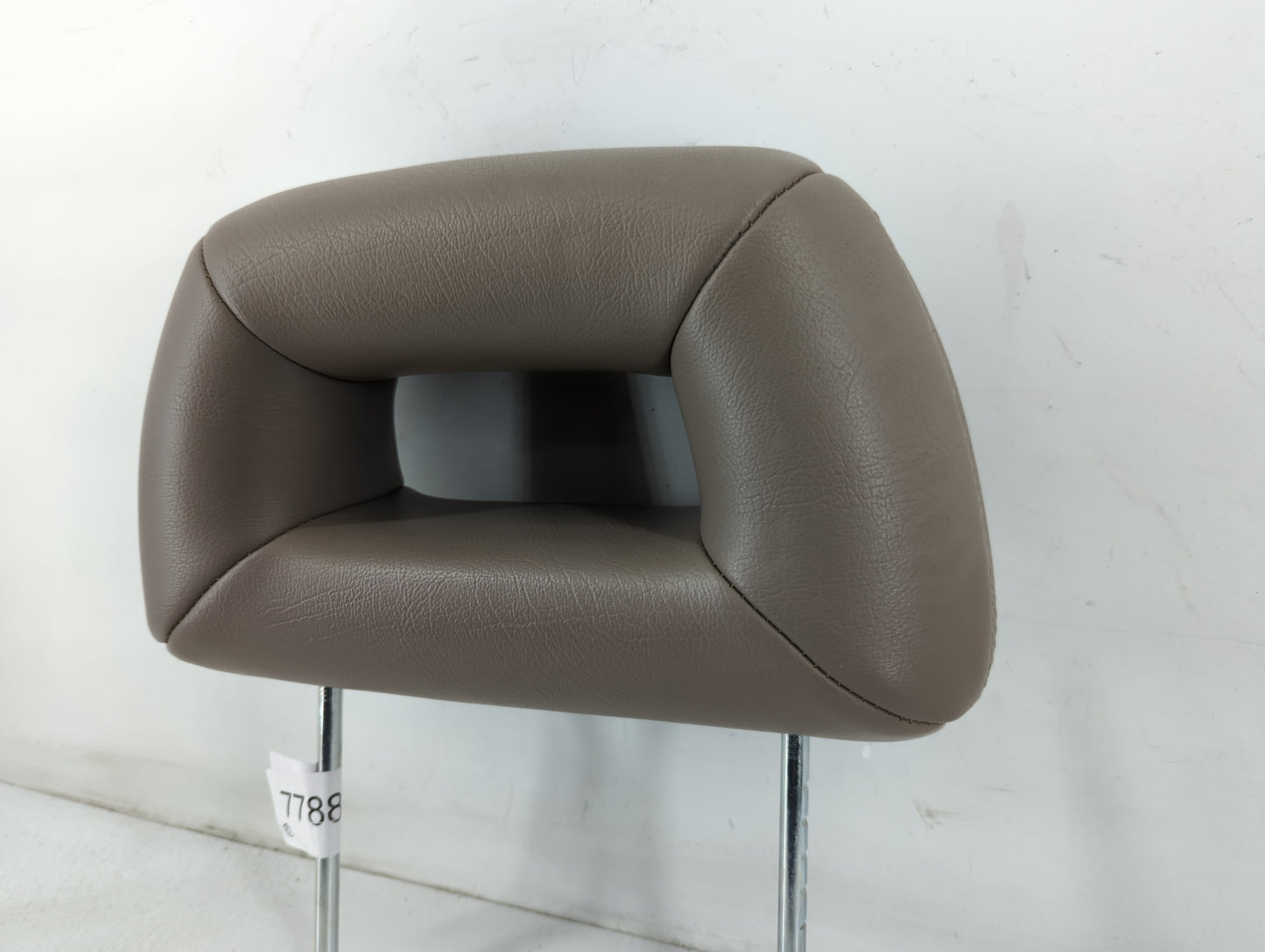1998-2000 Mercury Grand Marquis Headrest Head Rest Front Driver Passenger Seat Fits Fits 1998 1999 2000 OEM Used Auto Parts 