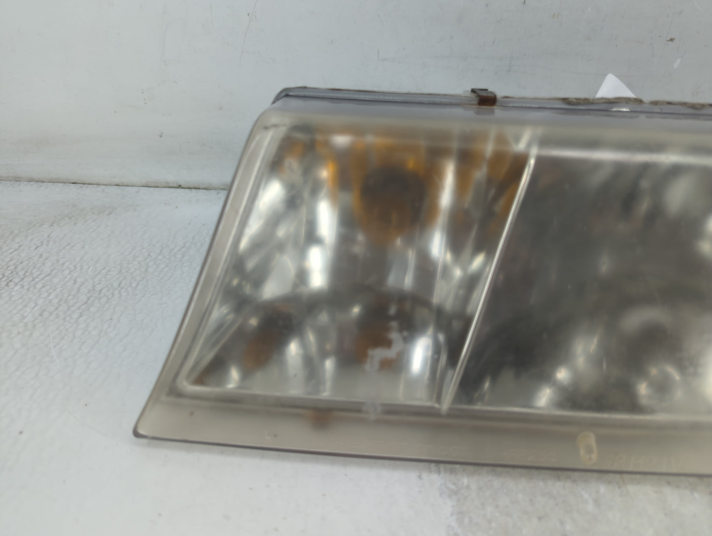 1998 Mercury Grand Marquis Passenger Right Oem Head Light Headlight Lamp - Oemusedautoparts1.com